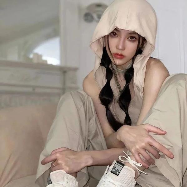 不认识的女友